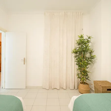 Family Nestor De La Torre * Las Palmas de Gran Canaria