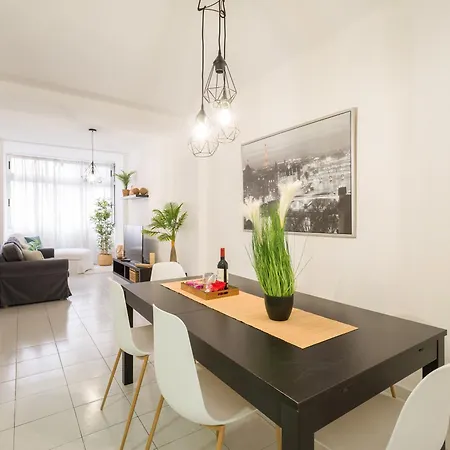 Family Nestor De La Torre *