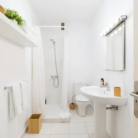 Family Nestor De La Torre *