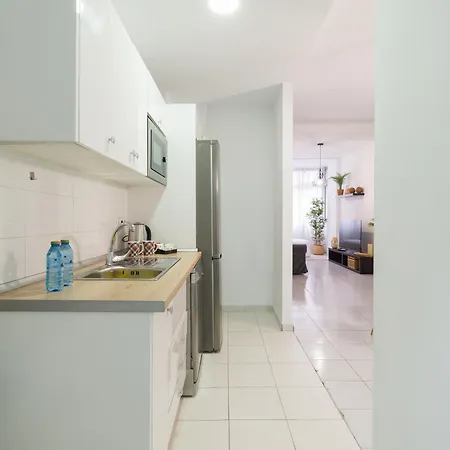 Family Nestor De La Torre