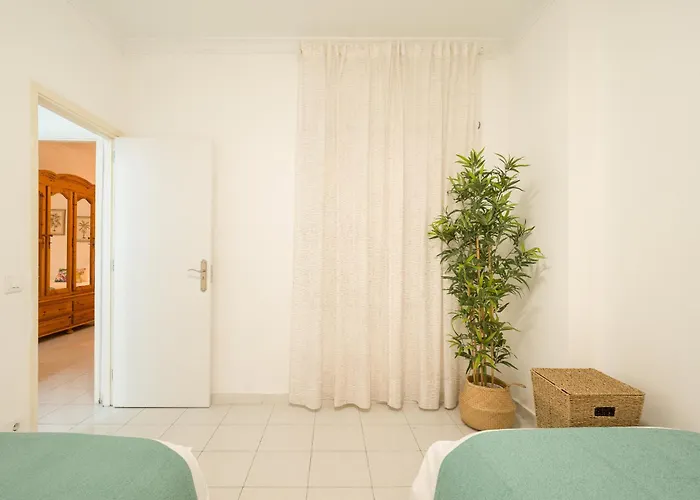 Family Nestor De La Torre * Las Palmas de Gran Canaria